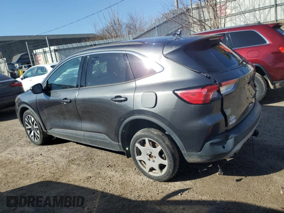 2020 Ford Escape SEL z VIN 1FMCU9H98LUA39419, wystawiony jako Copart lot #51360235 z przebiegiem 99 012 mil mil oraz Czysty tytuł • Clean title. Historia ofert i sprzedaży dostępna na DreamBid. Obrazek 2.