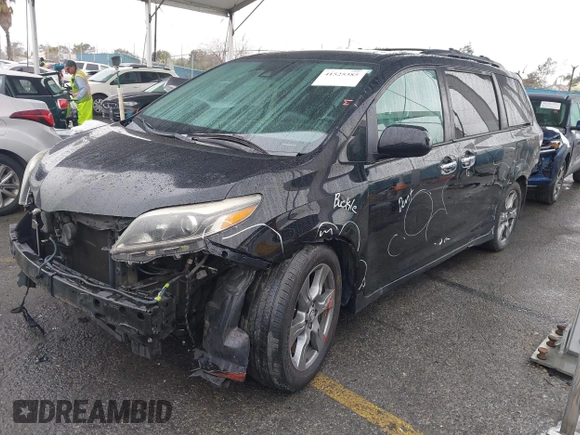 2018 Toyota Sienna SE with VIN 5TDXZ3DC1JS953289, listed as a IAAI auction lot 41525385 with 63,450 mi miles and . Bid and sale history available at DreamBid. Image 19.