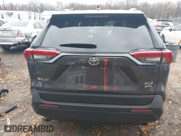 2024 Toyota RAV4 XLE Premium z VIN 2T3A1RFVXRC416172, wystawiony jako IAAI lot #41095757 z przebiegiem 13 208 mil mil oraz . Historia ofert i sprzedaży dostępna na DreamBid. Obrazek 17.
