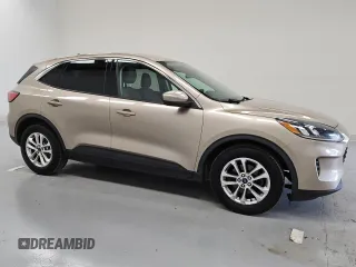 2020 Ford Escape SE z VIN 1FMCU0G61LUA00772, wystawiony jako Copart lot #65851325 z przebiegiem 126 308 mil mil oraz Czysty tytuł • Clean title. Historia ofert i sprzedaży dostępna na DreamBid. Obrazek 4.