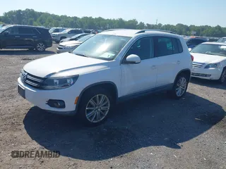 2012 Volkswagen Tiguan SE с VIN WVGBV7AX7CW527271, выставлен на аукционе IAAI как лот 42594294 с пробегом 147 594 миль миль и . История ставок и продаж доступна на DreamBid. Изображение 2.