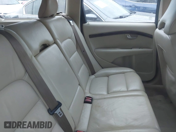 2008 Volvo V70 with VIN YV1BW982681042870, listed as a IAAI auction lot 42082815 with 265,364 mi miles and . Bid and sale history available at DreamBid. Image 8.