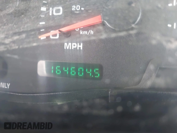 2002 Ford F-250 XL z VIN 1FTNW21F22EB74368, wystawiony jako IAAI lot #41636544 z przebiegiem 164 604 mil mil oraz . Historia ofert i sprzedaży dostępna na DreamBid. Obrazek 16.