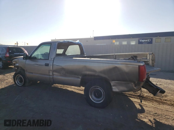 2000 GMC Sierra 1500 with VIN 1GTGC24R5YR198477, listed as a Copart auction lot 76717374 with 109,201 mi miles and Salvage Title. Bid and sale history available at DreamBid. Image 2.