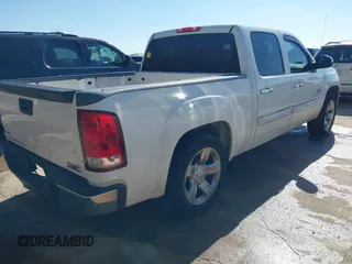 2010 GMC Sierra 1500 SLE z VIN 3GTRCVE07AG168378, wystawiony jako IAAI lot #41648188 z przebiegiem Nie podano mil oraz . Historia ofert i sprzedaży dostępna na DreamBid. Obrazek 4.