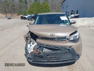 2014 Kia Soul with VIN KNDJN2A20E7060330, listed as a IAAI auction lot 42072889 with 98,157 mi miles. Bid and sale history available at carsss.com. Image 6.