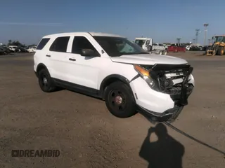 2013 Ford Utility Police Interceptor with VIN 1FM5K8AR7DGC25908, listed as a IAAI auction lot 42003694 with 137,422 mi miles. Bid and sale history available at carsss.com. Image 1.