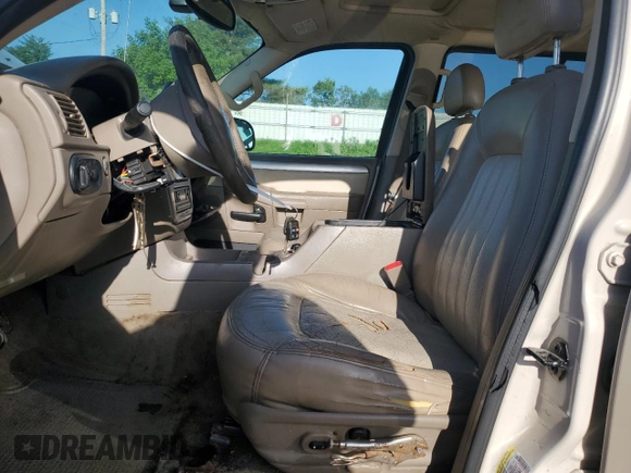 2005 Mercury Mountaineer Convenience with VIN 4M2DU86WX5ZJ31062, listed as a Copart auction lot 61642825 with 217,865 mi miles and Clean title. Bid and sale history available at DreamBid. Image 7.