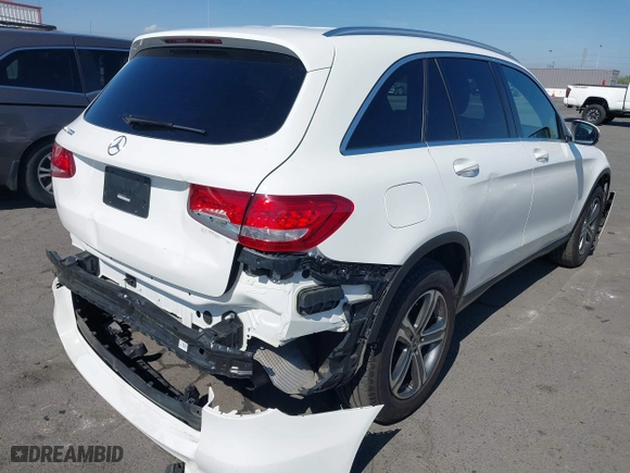 2019 Mercedes-Benz GLC with VIN WDC0G4JB0KV172130, listed as a IAAI auction lot 42094565 with 40,013 mi miles. Bid and sale history available at carsss.com. Image 4.