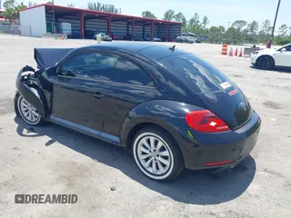 2013 Volkswagen Beetle Entry с VIN 3VWFP7AT4DM639280, выставлен на аукционе IAAI как лот 42324777 с пробегом 77 049 миль миль и . История ставок и продаж доступна на DreamBid. Изображение 3.