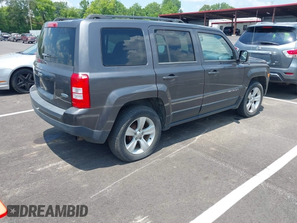 2014 Jeep Patriot High Altitude z VIN 1C4NJPFA9ED763968, wystawiony jako IAAI lot #42604911 z przebiegiem 134 519 mil mil oraz . Historia ofert i sprzedaży dostępna na DreamBid. Obrazek 4.