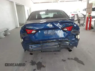 2019 Nissan Altima SR with VIN 1N4BL4CV1KC219071, listed as a IAAI auction lot 42115002 with 98,088 mi miles and . Bid and sale history available at carsss.com. Image 16.