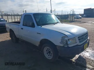 2001 Ford Ranger XL with VIN 1FTYR10C81TA05990, listed as a IAAI auction lot 41584583 with 293,485 mi miles. Bid and sale history available at carsss.com. Image 1.