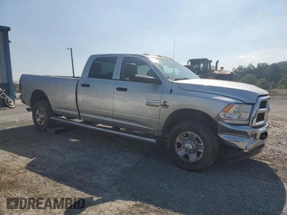 2015 Ram 2500 Tradesman z VIN 3C6UR5HLXFG655913, wystawiony jako Copart lot #63275035 z przebiegiem 159 508 mil mil oraz Szkoda całkowita • Salvage title. Historia ofert i sprzedaży dostępna na DreamBid. Obrazek 4.