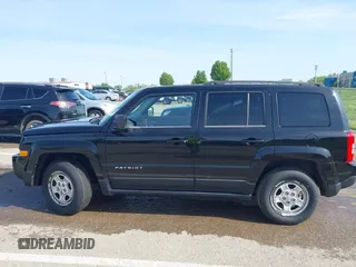 2013 Jeep Patriot Sport with VIN 1C4NJPBA1DD272752, listed as a IAAI auction lot 42080920 with 153,526 mi miles. Bid and sale history available at carsss.com. Image 14.