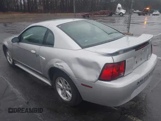 2001 Ford Mustang Standard with VIN 1FAFP40471F201060, listed as a IAAI auction lot 41975486 with 150,370 mi miles. Bid and sale history available at carsss.com. Image 3.