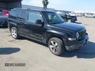 2017 Jeep Patriot Sport with VIN 1C4NJPBB4HD120589, listed as a IAAI auction lot 41645811 with 123,600 mi miles. Bid and sale history available at carsss.com. Image 1.