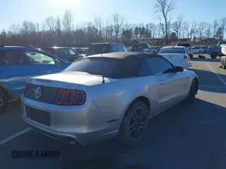 2014 Ford Mustang V6 с VIN 1ZVBP8EM8E5264833, выставлен на аукционе IAAI как лот 41399611 с пробегом 184 439 миль миль и . История ставок и продаж доступна на DreamBid. Изображение 4.