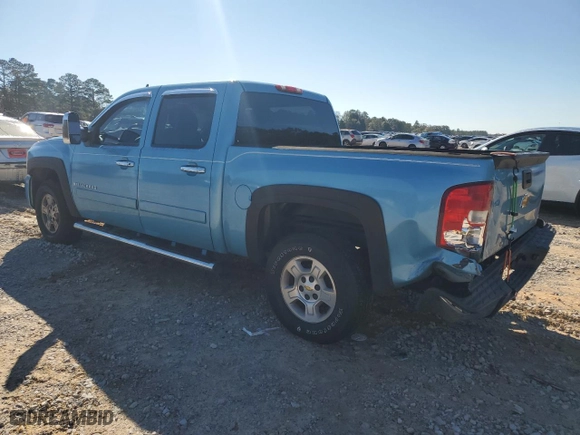 2008 Chevrolet Silverado 1500 LTZ with VIN 3GCEK13J58G231204, listed as a Copart auction lot 46673565 with 281,654 mi miles and Salvage Title. Bid and sale history available at carsss.com. Image 2.