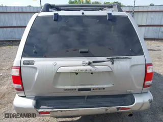 2002 Nissan Pathfinder SE with VIN JN8DR09X82W655096, listed as a IAAI auction lot 42007008 with 217,152 mi miles. Bid and sale history available at carsss.com. Image 13.