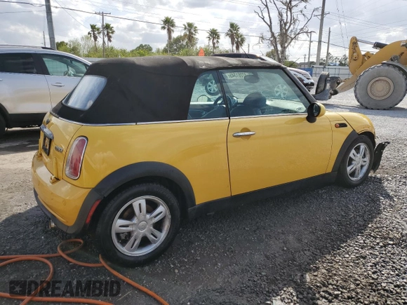 2008 MINI Convertible z VIN WMWRF33588TG18367, wystawiony jako Copart lot #47261345 z przebiegiem 132 150 mil mil oraz Szkody całkowita. Historia ofert i sprzedaży dostępna na DreamBid. Obrazek 3.