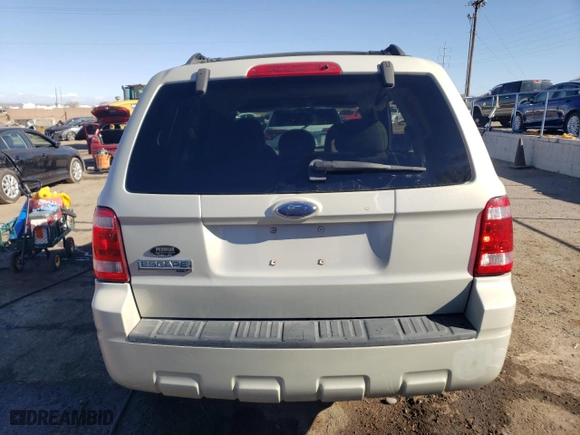 2008 Ford Escape XLT with VIN 1FMCU031X8KB99205, listed as a Copart auction lot 48990655 with 127,050 mi miles and Salvage Title. Bid and sale history available at carsss.com. Image 6.