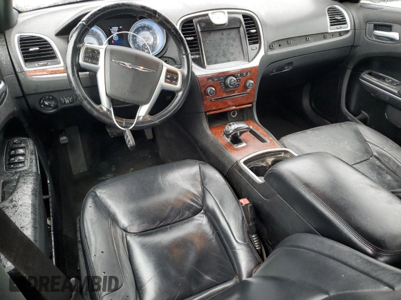 2012 Chrysler 300 Limited z VIN 2C3CCACG3CH310263, wystawiony jako Copart lot #83744764 z przebiegiem 246 532 mil mil oraz Szkoda całkowita • Salvage title. Historia ofert i sprzedaży dostępna na DreamBid. Obrazek 8.