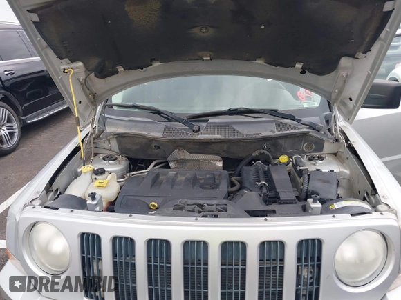 2009 Jeep Patriot Sport z VIN 1J4FT28B29D110728, wystawiony jako IAAI lot #42264825 z przebiegiem 194 459 mil mil oraz . Historia ofert i sprzedaży dostępna na DreamBid. Obrazek 10.