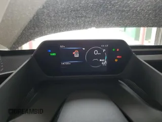 2023 Toyota bZ4X XLE z VIN JTMABACA4PA021222, wystawiony jako Copart lot #50700705 z przebiegiem 14 750 mil mil oraz Szkoda całkowita • Salvage title. Historia ofert i sprzedaży dostępna na DreamBid. Obrazek 9.
