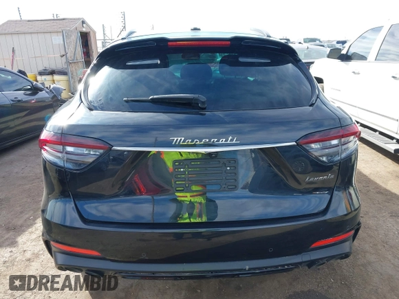 2022 Maserati Levante GT z VIN ZN661XUAXNX400339, wystawiony jako IAAI lot #41515920 z przebiegiem 48 360 mil mil oraz . Historia ofert i sprzedaży dostępna na DreamBid. Obrazek 17.