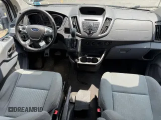2015 Ford Transit XL z VIN 1FBZX2ZM1FKA63257, wystawiony jako Copart lot #63822515 z przebiegiem 198 249 mil mil oraz Czysty tytuł • Clean title. Historia ofert i sprzedaży dostępna na DreamBid. Obrazek 9.