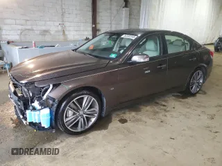 2014 Infiniti Q50 Premium z VIN JN1BV7AR1EM697195, wystawiony jako Copart lot #56332245 z przebiegiem 104 270 mil mil oraz Szkoda całkowita • Salvage title. Historia ofert i sprzedaży dostępna na DreamBid. Obrazek 1.
