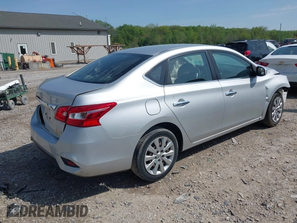 2017 Nissan Sentra SR z VIN 3N1AB7AP4HY303578, wystawiony jako IAAI lot #42151668 z przebiegiem 75 885 mil mil oraz . Historia ofert i sprzedaży dostępna na DreamBid. Obrazek 4.