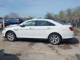 2011 Ford Taurus SEL with VIN 1FAHP2EW5BG129360, listed as a IAAI auction lot 41898961 with 207,440 mi miles. Bid and sale history available at carsss.com. Image 14.