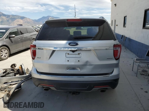 2018 Ford Explorer XLT z VIN 1FM5K8D83JGC67863, wystawiony jako Copart lot #62029795 z przebiegiem Nie podano mil oraz Szkoda całkowita • Salvage title. Historia ofert i sprzedaży dostępna na DreamBid. Obrazek 6.