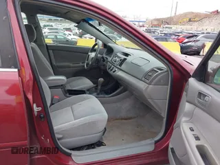 2004 Toyota Camry LE with VIN 4T1BE32K84U307551, listed as a IAAI auction lot 42054571 with 115,513 mi miles. Bid and sale history available at carsss.com. Image 5.
