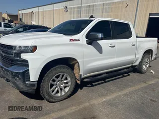 2021 Chevrolet Silverado 1500 LT with VIN 3GCUYDED1MG238048, listed as a Copart auction lot 50354435 with 156,095 mi miles and Clean Title. Bid and sale history available at carsss.com. Image 2.