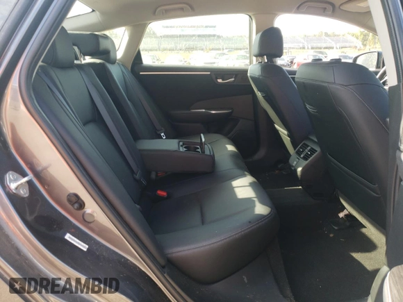 2018 Honda Clarity Plug-In Hybrid Touring with VIN JHMZC5F31JC016851, listed as a Copart auction lot 71232293 with 61,398 mi miles. Bid and sale history available at carsss.com. Image 10.
