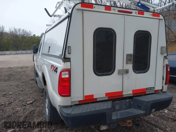 2013 Ford F-250 XL with VIN 1FT7X2B65DEA40820, listed as a IAAI auction lot 41940224 with 193,706 mi miles and . Bid and sale history available at DreamBid. Image 20.