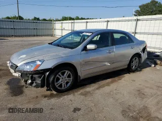 2006 Honda Accord LX SE z VIN 1HGCM55336A121367, wystawiony jako Copart lot #53382145 z przebiegiem 271 736 mil mil oraz Szkoda całkowita • Salvage title. Historia ofert i sprzedaży dostępna na DreamBid. Obrazek 1.