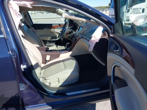 2017 Buick Regal Sport Touring with VIN 2G4GL5EX0H9132942, listed as a IAAI auction lot 41300606 with 77,042 mi miles. Bid and sale history available at carsss.com. Image 5.