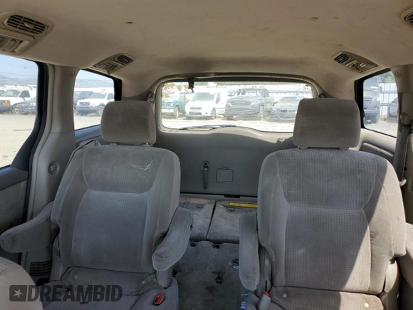 2008 Toyota Sienna CE with VIN 5TDZK23C18S119333, listed as a Copart auction lot 55500335 with 240,065 mi miles and Clean Title. Bid and sale history available at carsss.com. Image 10.