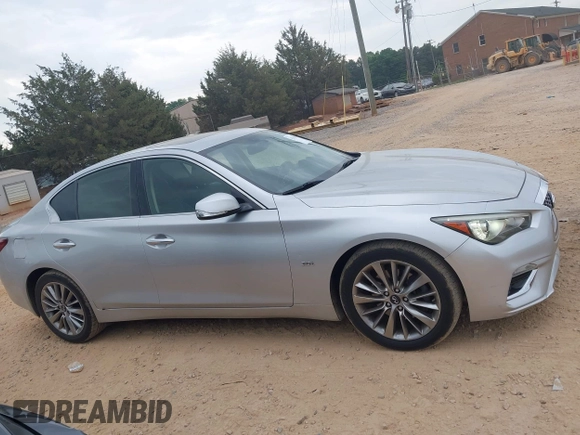 2018 Infiniti Q50 3.0t Luxe with VIN JN1EV7AR0JM433540, listed as a IAAI auction lot 42129284 with 105,966 mi miles. Bid and sale history available at carsss.com. Image 13.