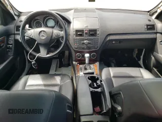 2009 Mercedes-Benz C 300 Sport z VIN WDDGF81X99R084146, wystawiony jako Copart lot #66393903 z przebiegiem 137 435 mil mil oraz Nie do naprawy • Non repairable. Historia ofert i sprzedaży dostępna na DreamBid. Obrazek 8.