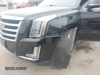 2019 Cadillac Escalade ESV Luxury z VIN 1GYS4HKJ0KR276995, wystawiony jako IAAI lot #41600945 z przebiegiem 87 701 mil mil oraz . Historia ofert i sprzedaży dostępna na DreamBid. Obrazek 6.