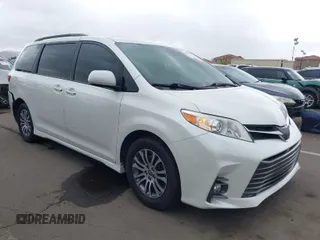 2020 Toyota Sienna XLE Auto Access Seat with VIN 5TDYZ3DC4LS080497, listed as a IAAI auction lot 41802566 with 74,049 mi miles. Bid and sale history available at carsss.com. Image 1.