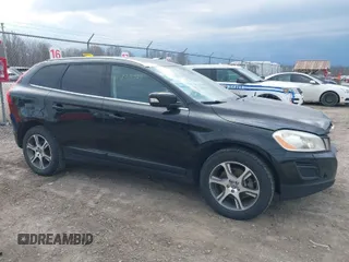 2013 Volvo XC60 T6 with VIN YV4902DZ1D2368819, listed as a IAAI auction lot 41833733 with 148,606 mi miles. Bid and sale history available at carsss.com. Image 1.