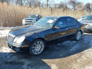 2007 Mercedes-Benz E-Class 3.5L with VIN WDBUF87X27X215963, listed as a IAAI auction lot 41424948 with 117,508 mi miles. Bid and sale history available at carsss.com. Image 2.