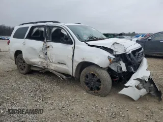 2018 Toyota Sequoia SR5 with VIN 5TDZY5G14JS071471, listed as a Copart auction lot 44165055 with 121,063 mi miles and Salvage Title. Bid and sale history available at carsss.com. Image 4.