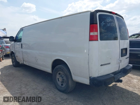 2004 Chevrolet Express Cargo with VIN 1GCGG29V841211032, listed as a IAAI auction lot 42377202 with 281,446 mi miles and . Bid and sale history available at DreamBid. Image 3.